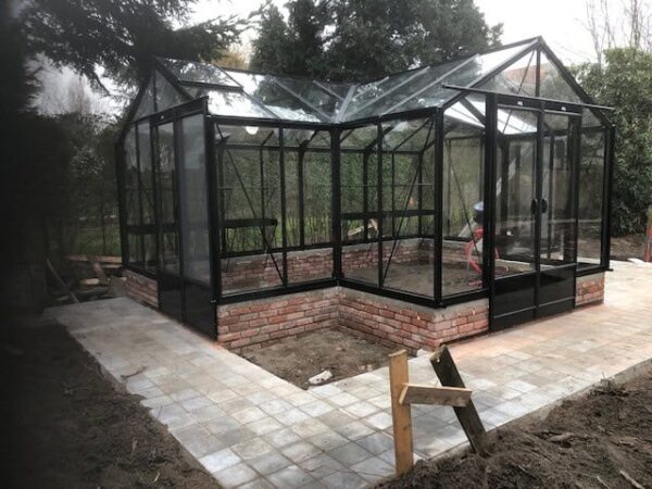 Vitavia Sophie Greenhouse with Base Frame – 243 sq ft